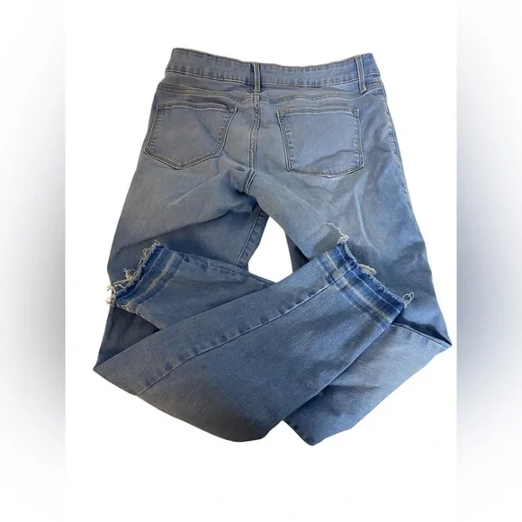 Classic Blue Women's Jeans - Picture 2 of 4